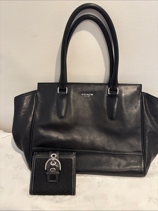 Coach Handbags - Coach Candace Black Leather Structured Legacy Tote